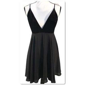 Nasty Gal Mini Dress Velvet Bodice Deep V-Neck Open Back Size M Medium